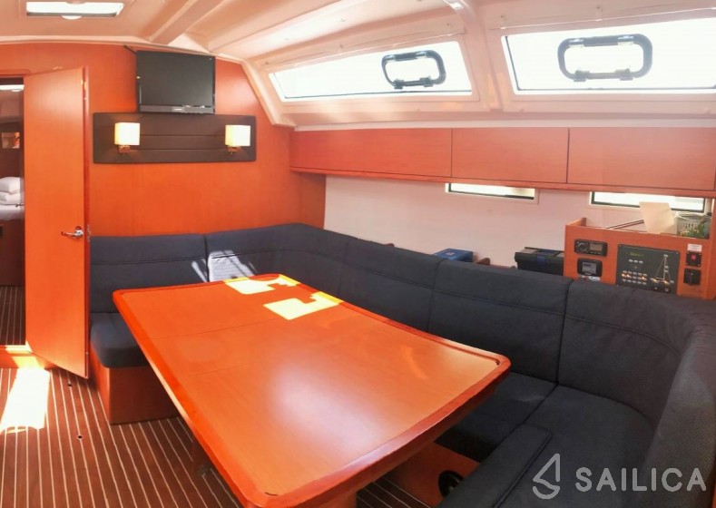 Bavaria 46 Cruiser - Yacht Charter Sailica