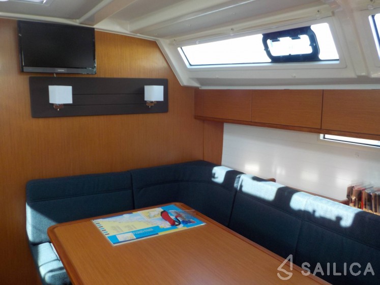Bavaria 46 Cruiser - Yacht Charter Sailica