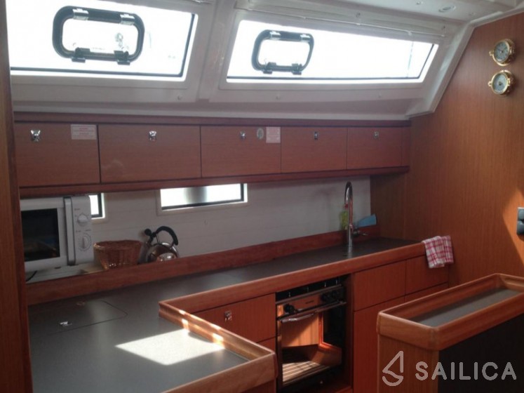 Bavaria 46 Cruiser - Yacht Charter Sailica