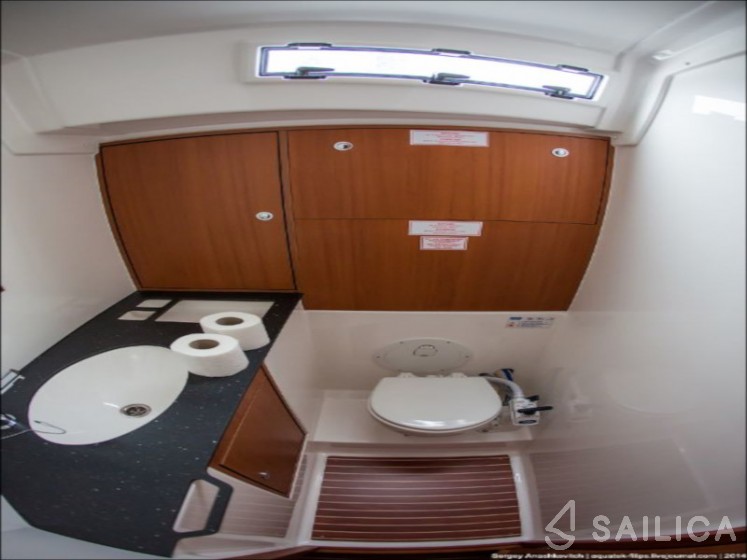 Bavaria 45 Cruiser - Yacht Charter Sailica