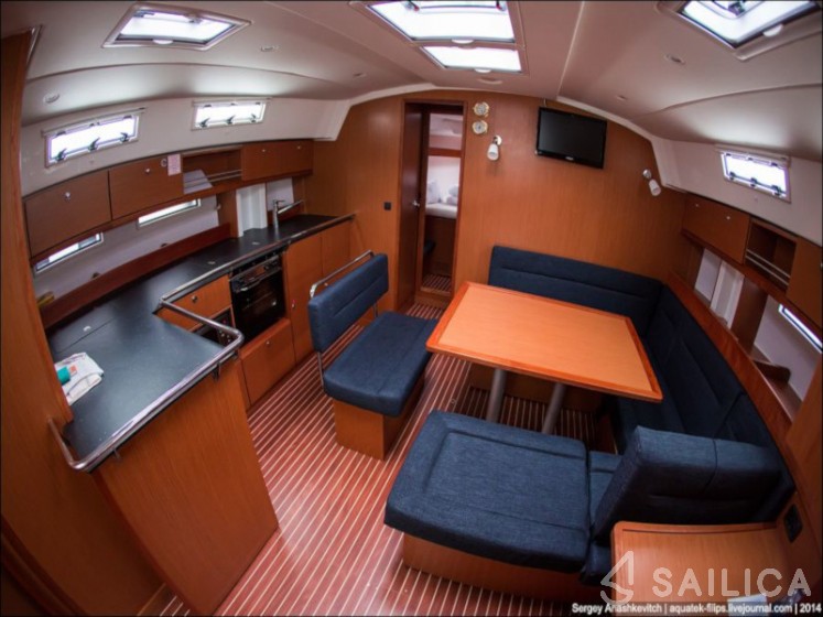 Bavaria 45 Cruiser - Yacht Charter Sailica