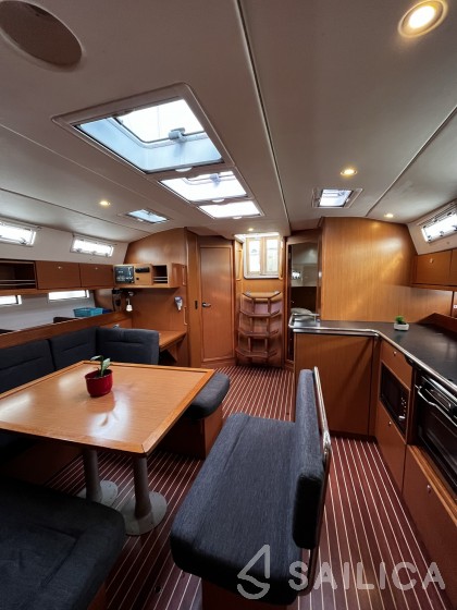 Bavaria 45 Cruiser - Yacht Charter Sailica