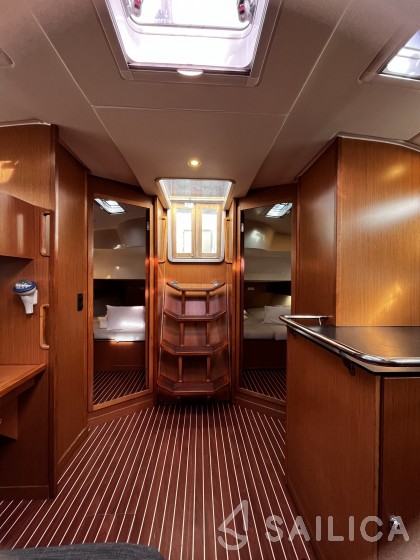 Bavaria 45 Cruiser - Yacht Charter Sailica