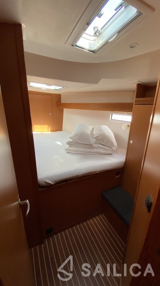 Bavaria 45 Cruiser - Yacht Charter Sailica