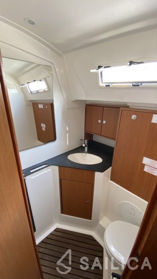 Bavaria 45 Cruiser - Yacht Charter Sailica