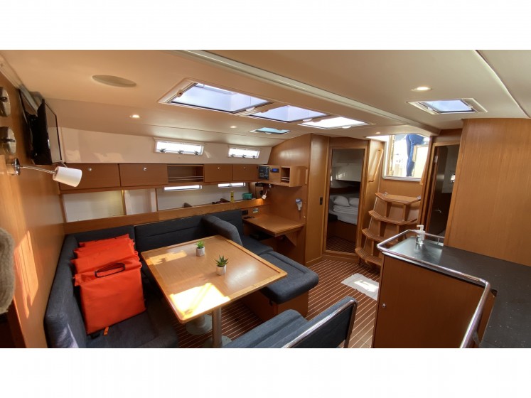 Bavaria 45 Cruiser - Yacht Charter Sailica