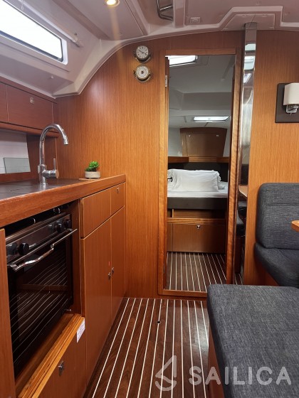 Bavaria 41 Cruiser - Yacht Charter Sailica