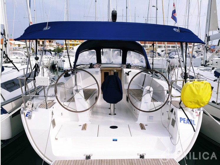 Bavaria 41 Cruiser - Yacht Charter Sailica