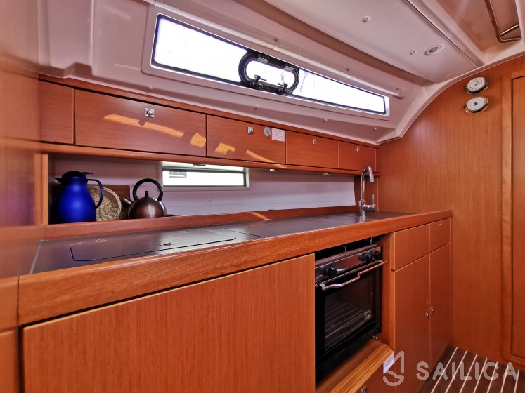 Bavaria 41 Cruiser - Yacht Charter Sailica