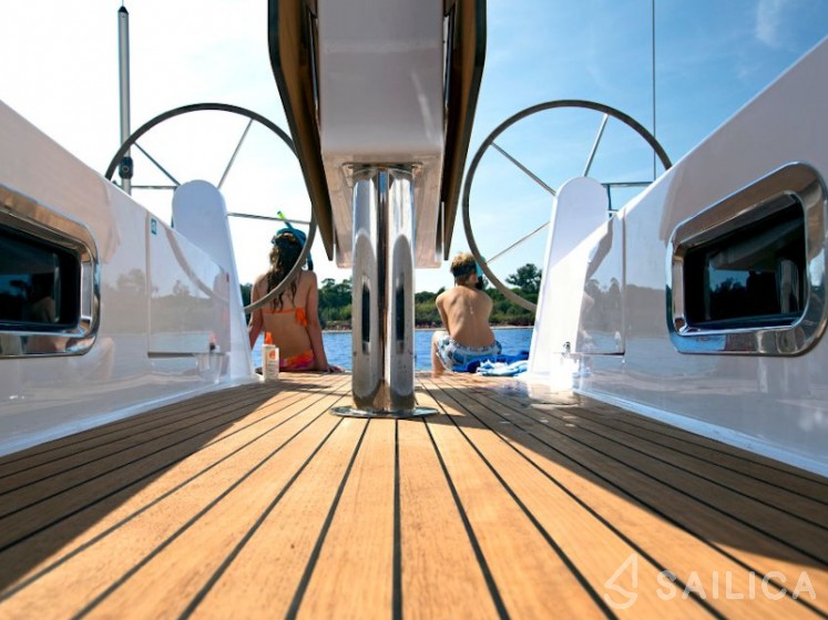 Bavaria 41 Cruiser - Yacht Charter Sailica