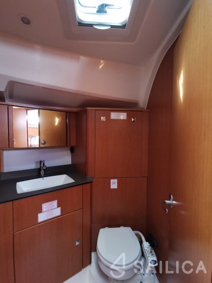 Bavaria 41 Cruiser - Yacht Charter Sailica