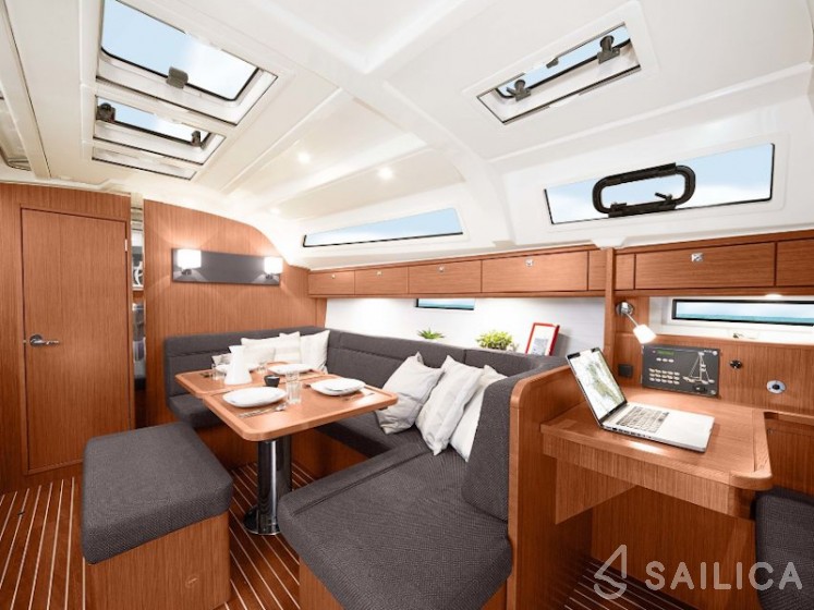 Bavaria 41 Cruiser - Yacht Charter Sailica