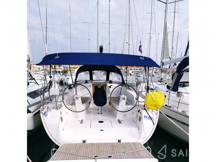 Bavaria 41 Cruiser - Yacht Charter Sailica