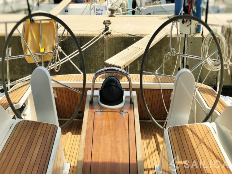 Bavaria 37 Cruiser - Yacht Charter Sailica