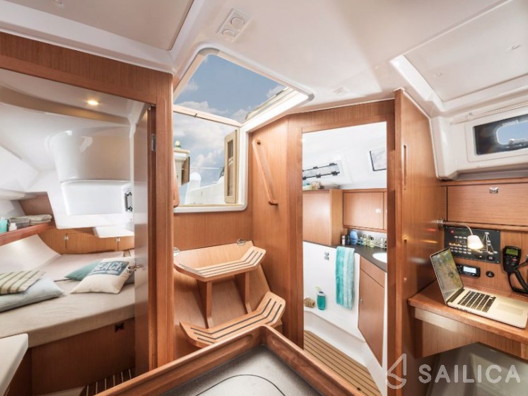 Bavaria 34 Cruiser - Yacht Charter Sailica