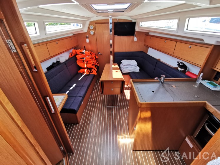 Bavaria 34 Cruiser - Yacht Charter Sailica