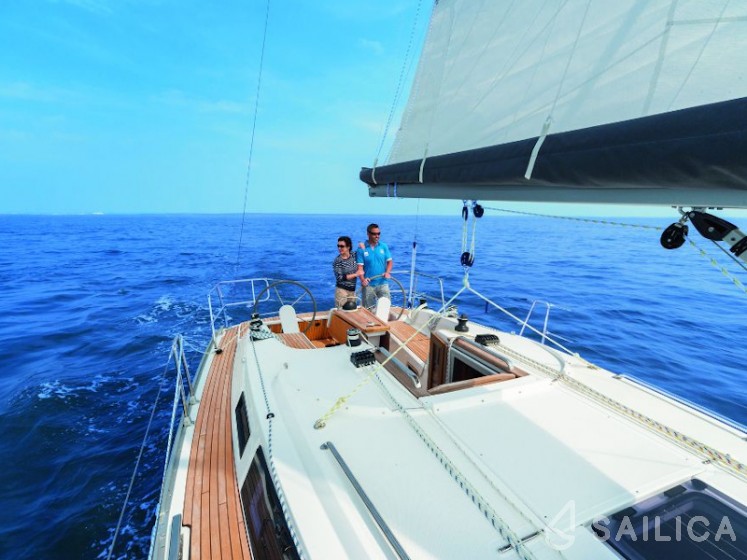Bavaria 34 Cruiser - Yacht Charter Sailica