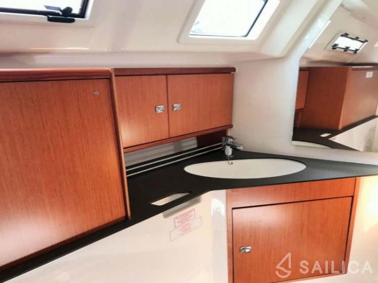 Bavaria 34 Cruiser - Yacht Charter Sailica