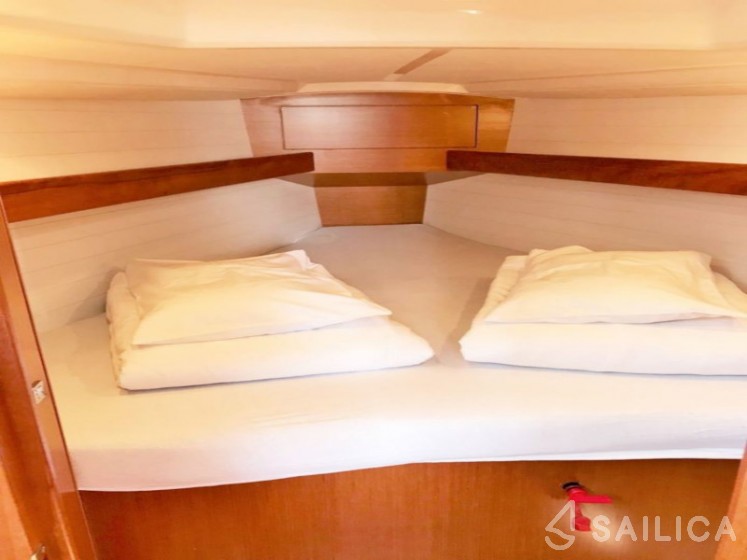 Bavaria 34 Cruiser - Yacht Charter Sailica