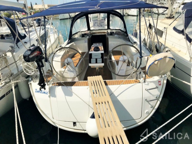 Bavaria 34 Cruiser - Yacht Charter Sailica