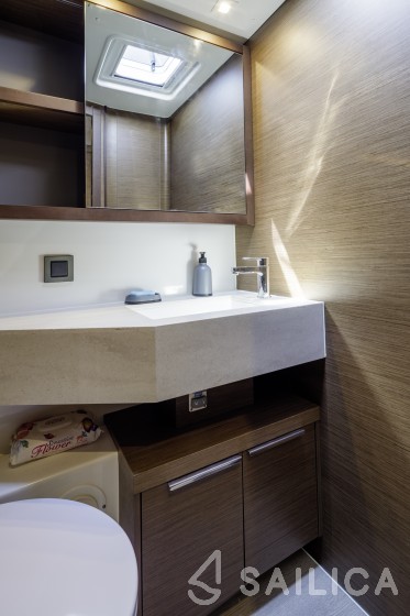 Lagoon 46  - Yacht Charter Sailica