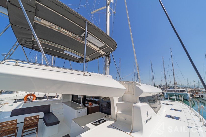 Lagoon 46  - Yacht Charter Sailica