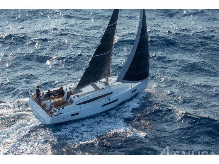 Sun Odyssey 410 - Yacht Charter Sailica