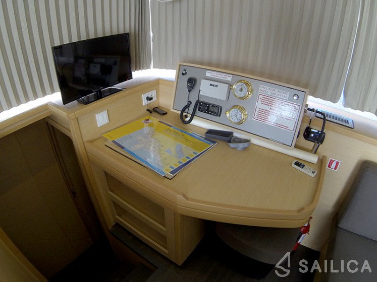 Lagoon 450 - Yacht Charter Sailica