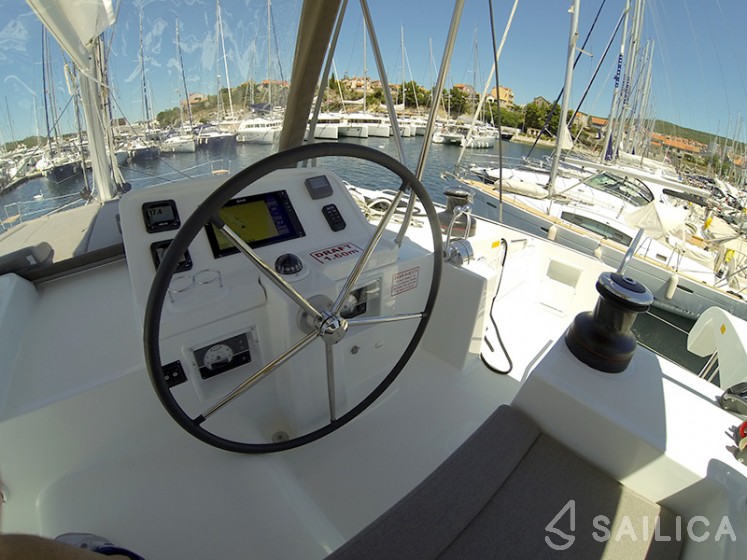 Lagoon 450 - Yacht Charter Sailica
