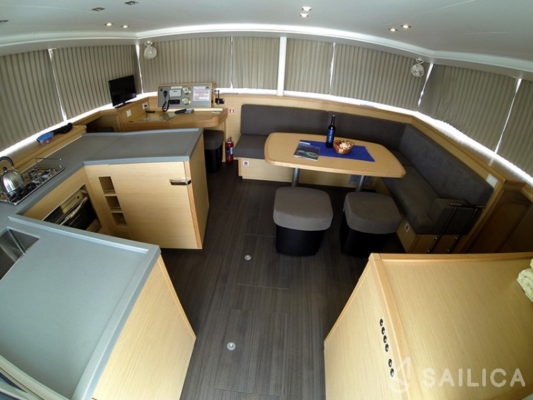 Lagoon 450 - Yacht Charter Sailica