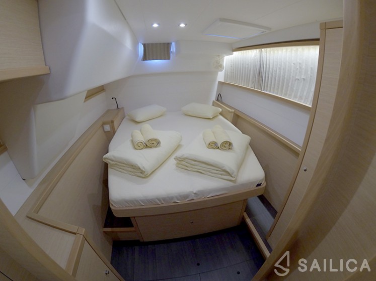 Lagoon 450 - Yacht Charter Sailica