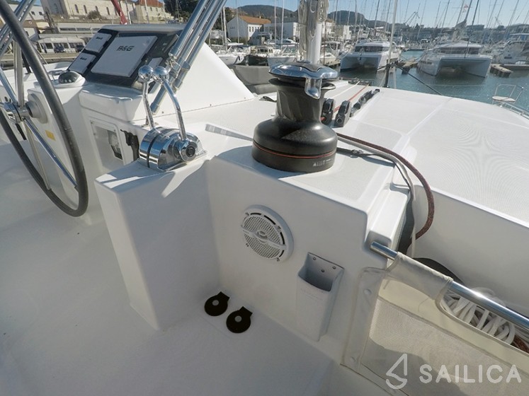 Lagoon 450 - Yacht Charter Sailica