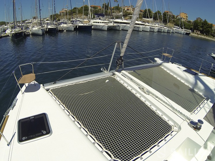 Lagoon 450 - Yacht Charter Sailica