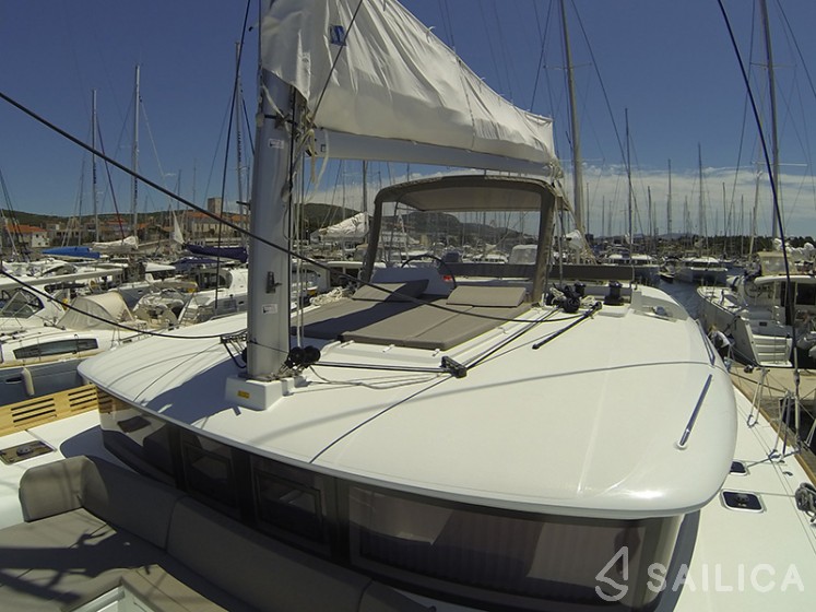 Lagoon 450 - Yacht Charter Sailica