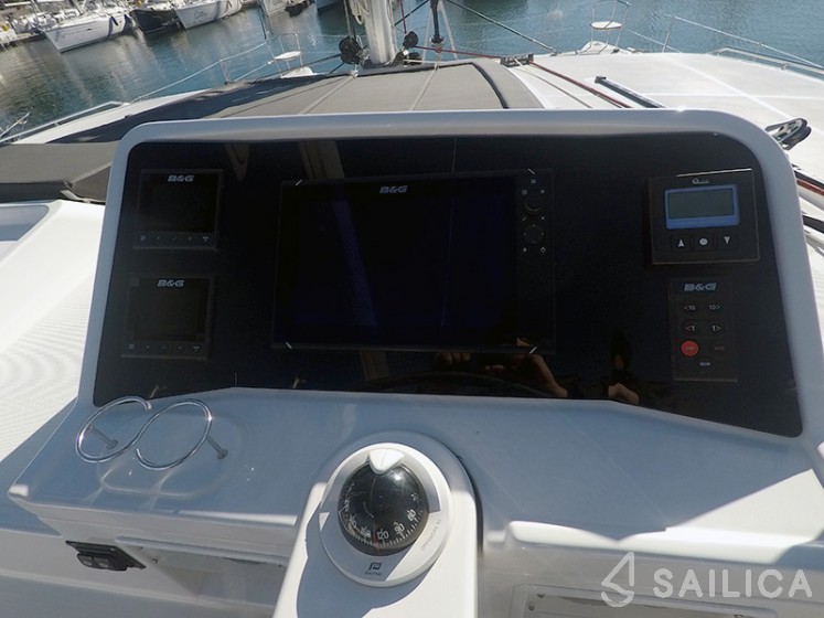 Lagoon 450 - Yacht Charter Sailica