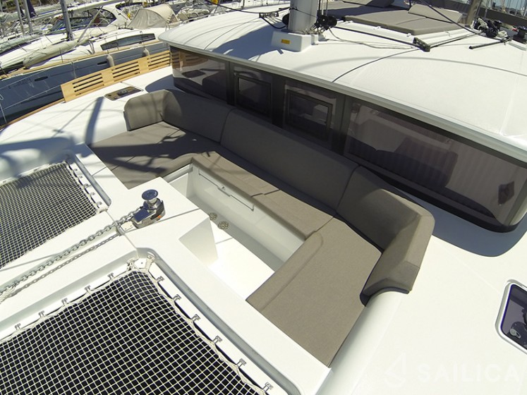 Lagoon 450 - Yacht Charter Sailica