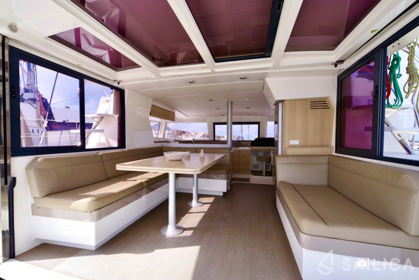 Bali 4.1 - Yacht Charter Sailica