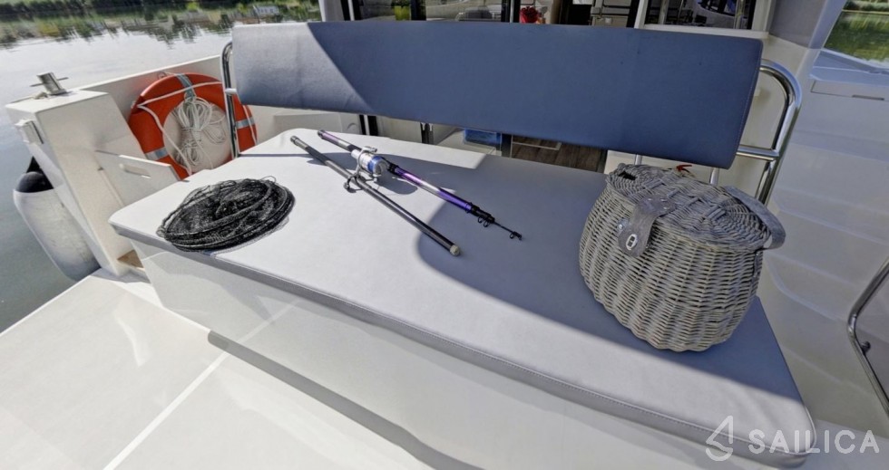 Le Boat Horizon 2 - Yacht Charter Sailica