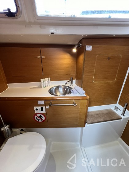 Sun Odyssey 439 - Yacht Charter Sailica