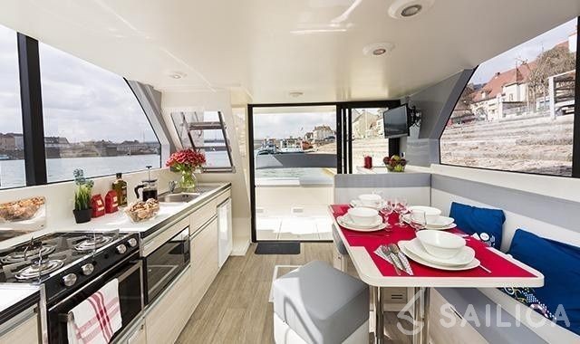 Le Boat Horizon 2 - Yacht Charter Sailica