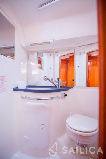 Bavaria 46 Cruiser - Yacht Charter Sailica
