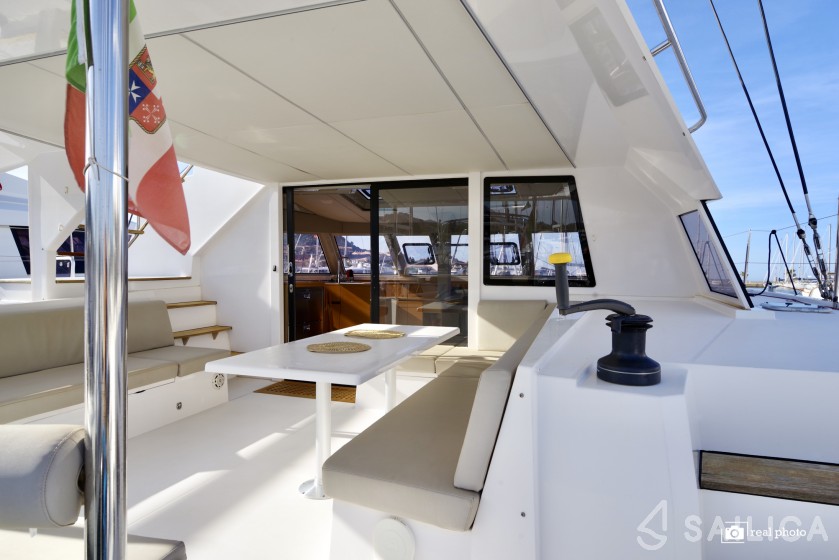 Nautitech 46 Fly - Yacht Charter Sailica