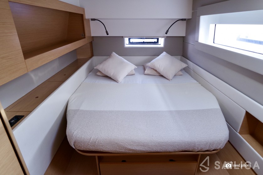 Nautitech 46 Fly - Yacht Charter Sailica