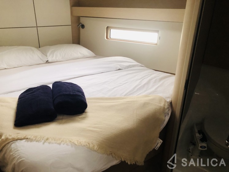 Oceanis 40.1 - Yacht Charter Sailica