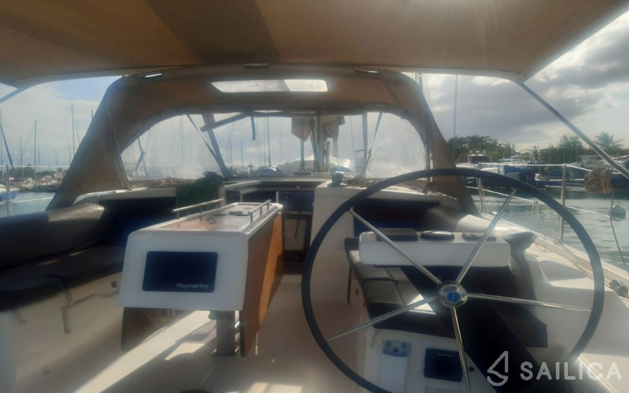 Dufour 390 Grand Large - Yacht Charter Sailica