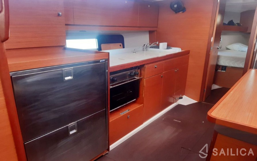 Dufour 390 Grand Large - Yacht Charter Sailica