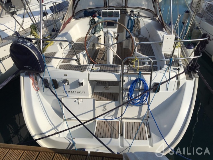 Oceanis 423 - Yacht Charter Sailica