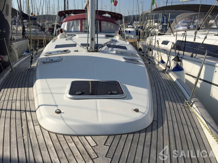 Oceanis 423 - Yacht Charter Sailica