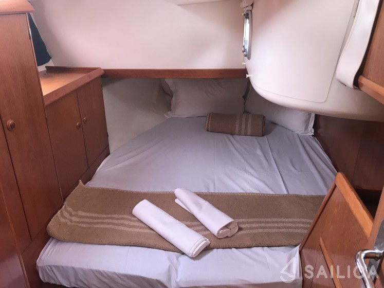 Sun Odyssey 45.2 - Yacht Charter Sailica