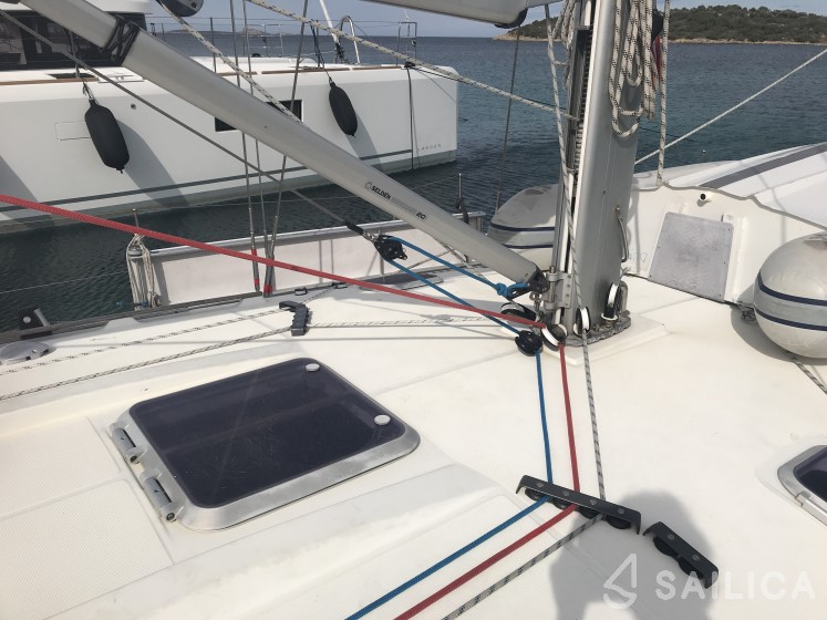 Sun Odyssey 45.2 - Yacht Charter Sailica